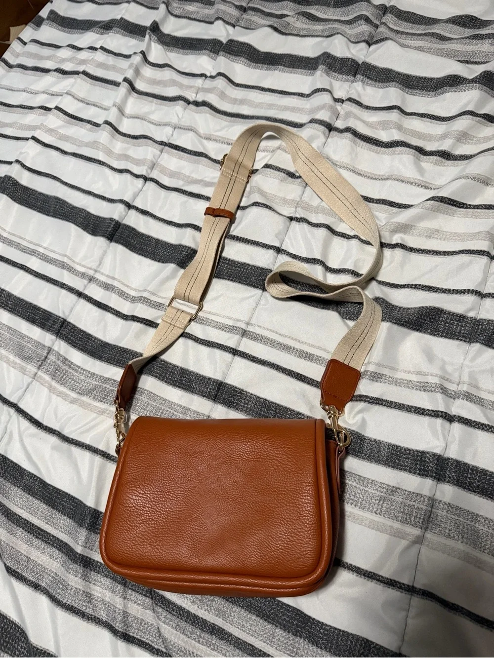 Universal Thread Brown Leather Crossbody with Cream Strap